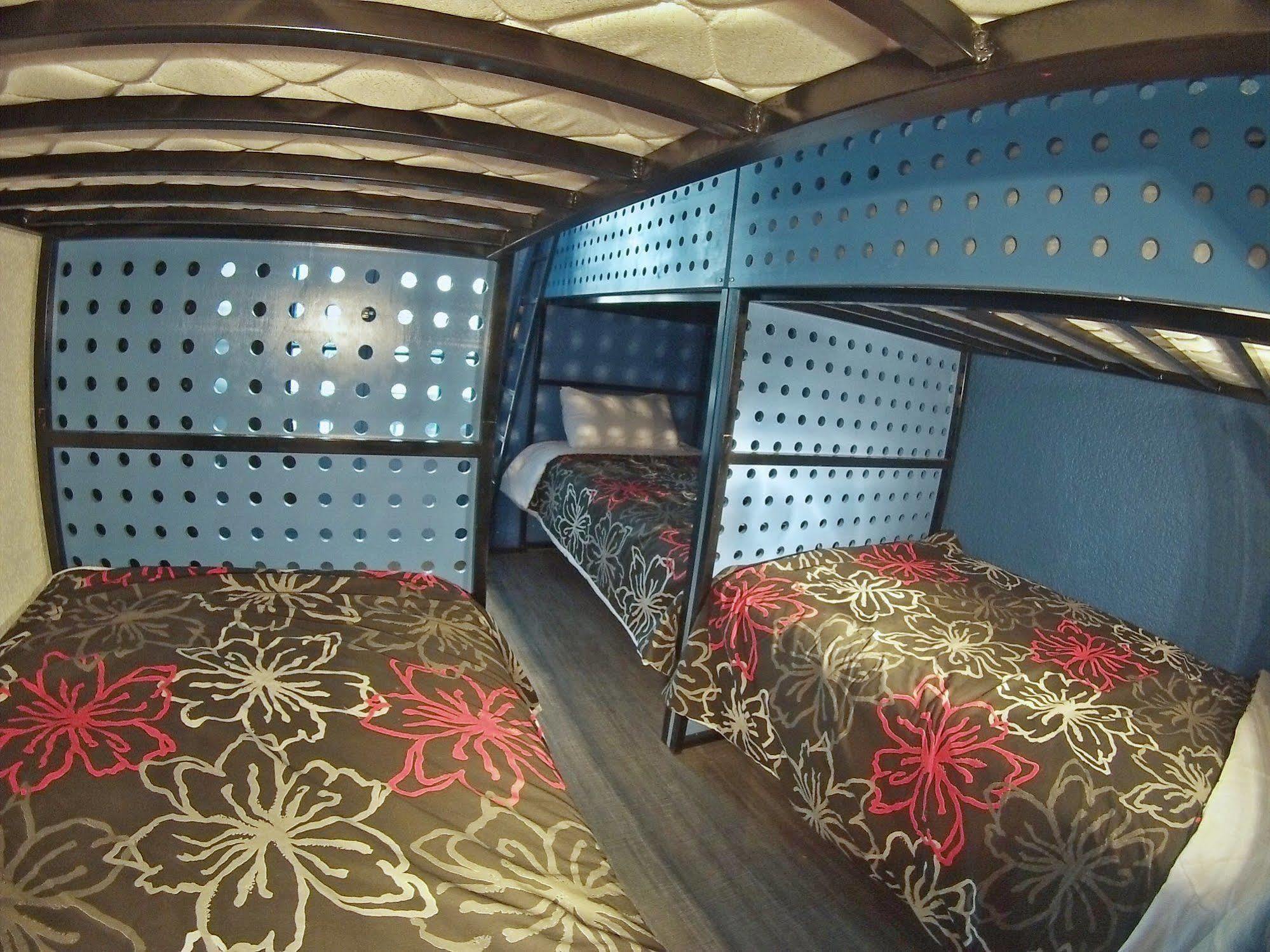 Roomies Condesa Hostal México DF